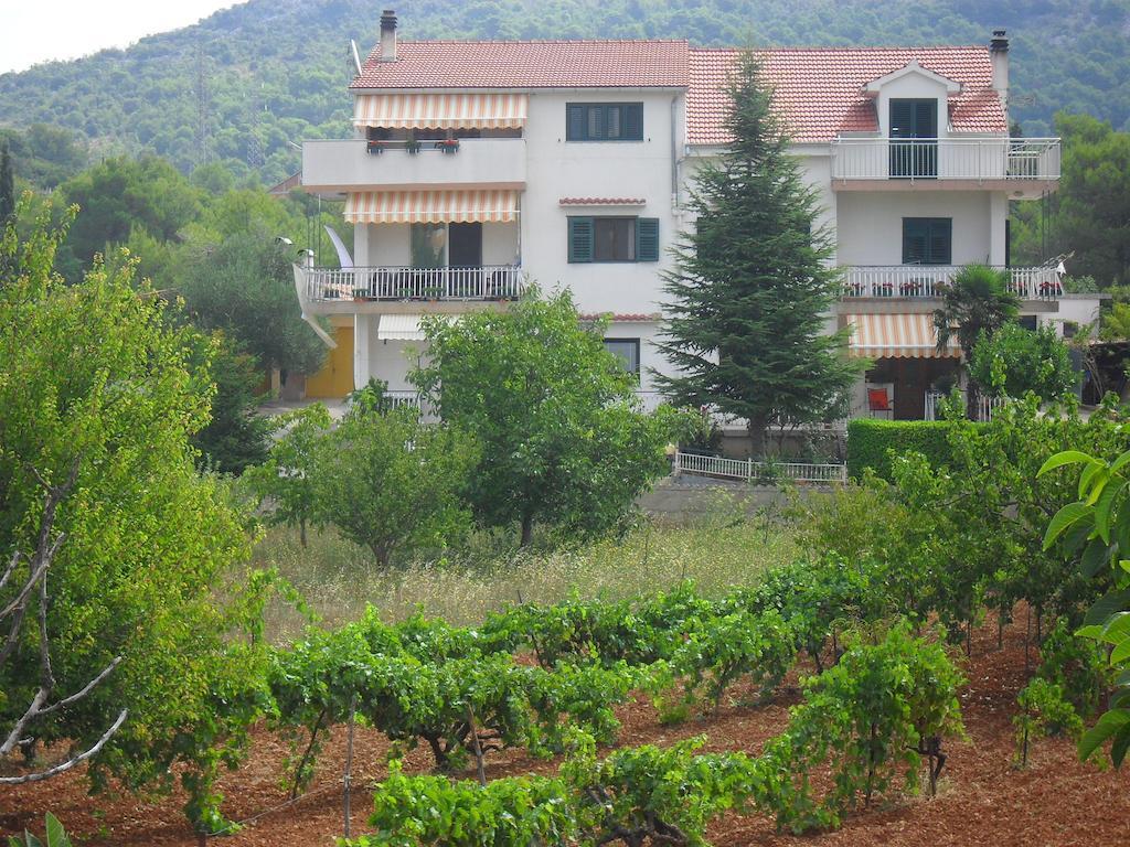 Countryside Family Retreat Apartment Sibenik Bagian luar foto