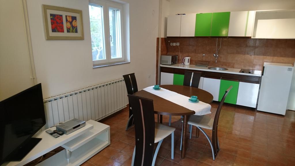 Countryside Family Retreat Apartment Sibenik Bagian luar foto