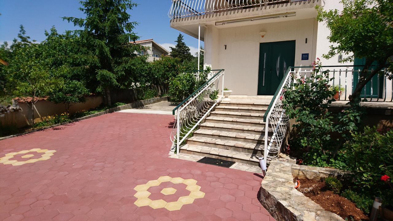 Countryside Family Retreat Apartment Sibenik Bagian luar foto